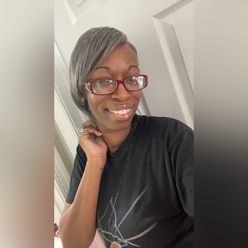 Meet your Posher, Candace